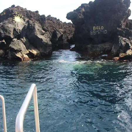 Pedras Negras House *