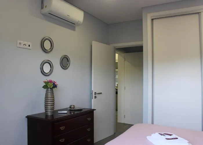 Pedras Negras House * Biscoitos (Terceira)