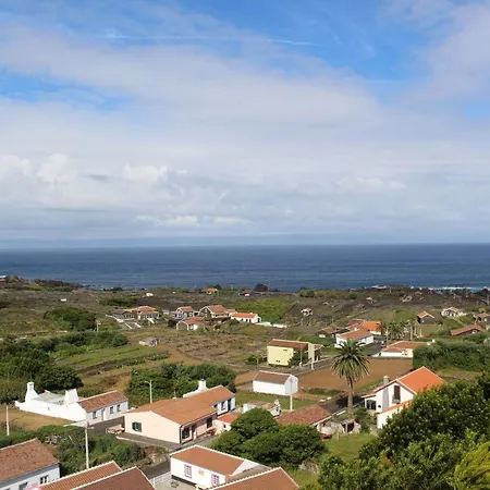 Pedras Negras House アパート *